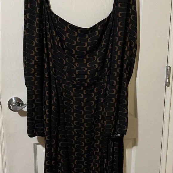 Reformation Dress - Sigmund Plus Size - Picture 3 of 4